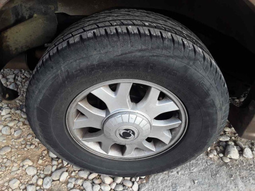 LLANTA Ssangyong REXTON 
