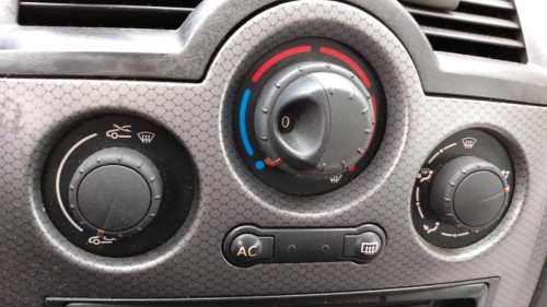  RENAULT MEGANE II BERLINA 3P 
