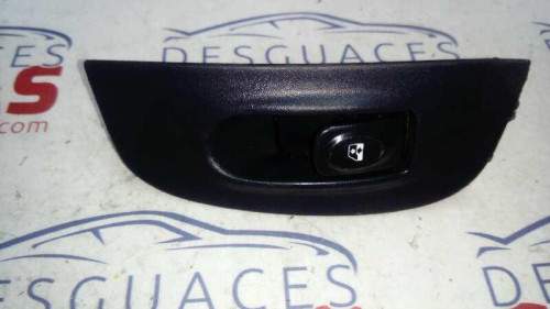  MANDO ELEVALUNAS DELANTERO DERECHO Renault MEGANE I FASE 2 CLASSIC (LA...) 