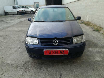 VOLKSWAGEN POLO III BERLINA (6N2)