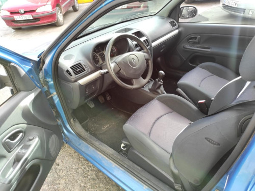 RENAULT CLIO II FASE II (B/CB0) — vehículo donante para recambios 
