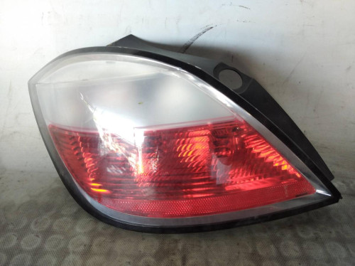 PILOTO TRASERO IZQUIERDO OPEL ASTRA H BERLINA 