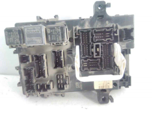 CAJA RELES / FUSIBLES Nissan TERRANO II (R20) 