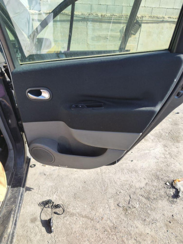 GUARNECIDO PUERTA TRASERA DERECHA Renault SCENIC II (JM) 