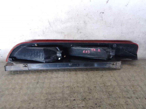 PILOTO TRASERO DERECHO INTERIOR Ford FOCUS BERLINA (CAP) 