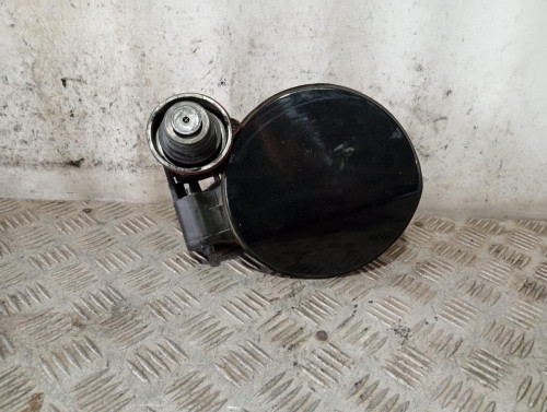 TAPA EXTERIOR COMBUSTIBLE 