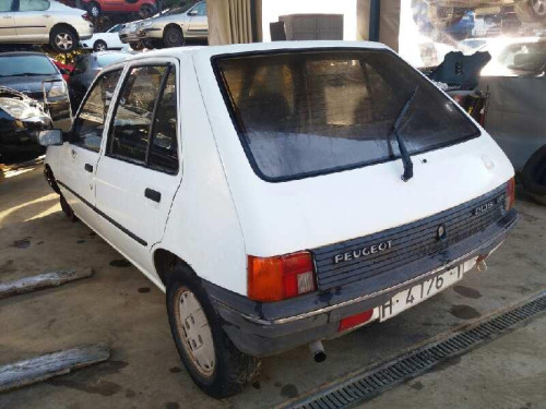  PEUGEOT 205 BERLINA 