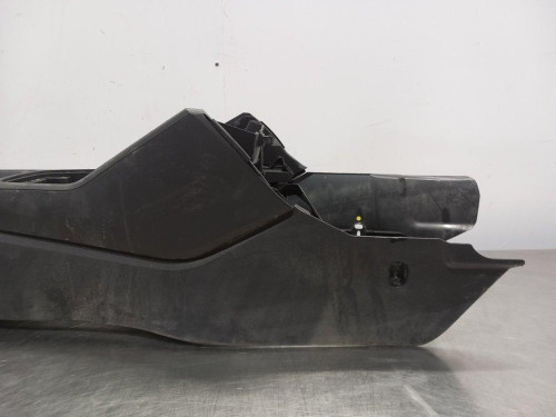  APOYABRAZOS CENTRAL, AUDI, Q3 SPORTBACK (F3N) 