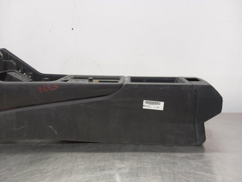  APOYABRAZOS CENTRAL, AUDI, Q3 SPORTBACK (F3N) 