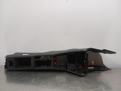  APOYABRAZOS CENTRAL, AUDI, Q3 SPORTBACK (F3N) 