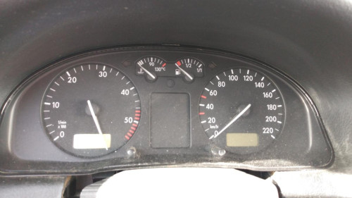  VOLKSWAGEN PASSAT BERLINA (3B2) 