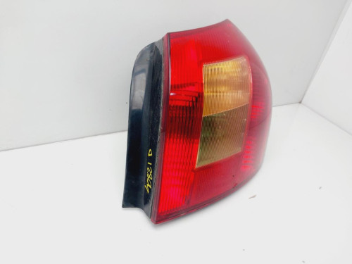 PILOTO TRASERO DERECHO TOYOTA COROLLA (E12) 