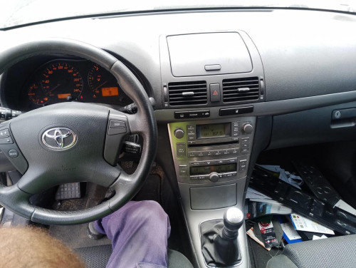 TOYOTA AVENSIS BERLINA (T25) — автомобиль-донор на запчасти 