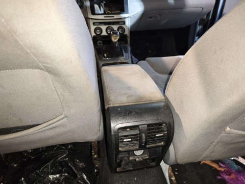 CONSOLA CENTRAL Volkswagen PASSAT BERLINA (3C2) 