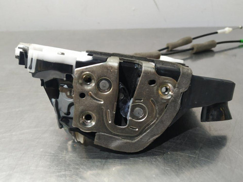 CERRADURA PUERTA DELANTERA DERECHA Toyota YARIS CROSS 