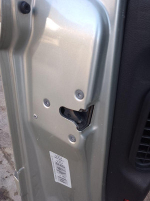 CERRADURA PUERTA DELANTERA IZQUIERDA