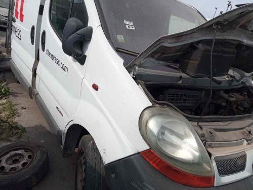  RENAULT TRAFIC II FURGÓN 