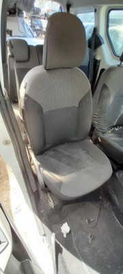 CINTURON SEGURIDAD DELANTERO DERECHO