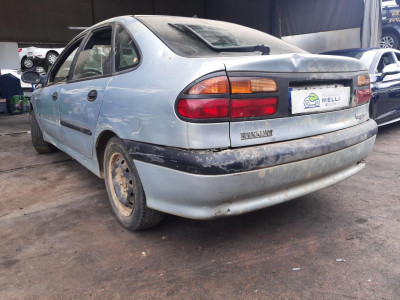 RENAULT LAGUNA (B56)