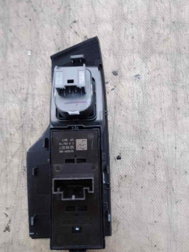 MANDO ELEVALUNAS DELANTERO IZQUIERDO Seat IBIZA (KJ1) 