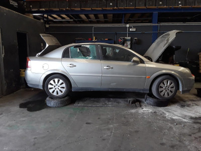 OPEL VECTRA C BERLINA