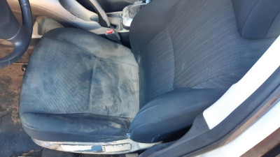 TOYOTA AURIS (E15)