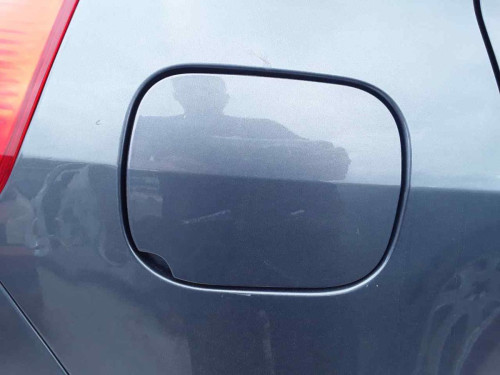TAPA EXTERIOR COMBUSTIBLE RENAULT CLIO III 