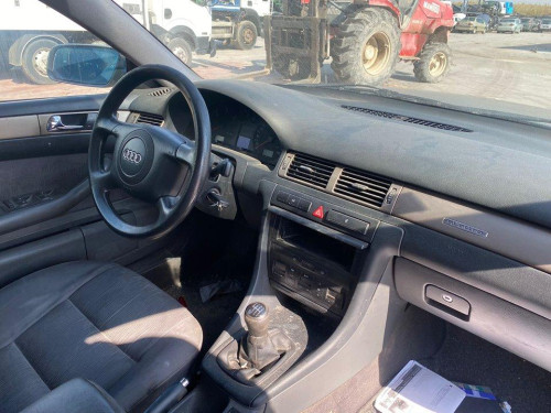  AUDI A6 BERLINA (4B2) 