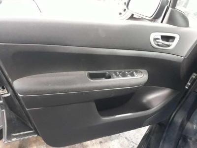 PEUGEOT 307 (S1)(04.2001)