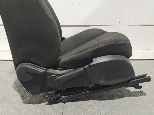  ASIENTO DELANTERO DERECHO 