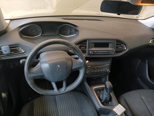 PEUGEOT 308 SW — vehículo donante para recambios 