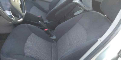 MITSUBISHI GRANDIS (NA0W)