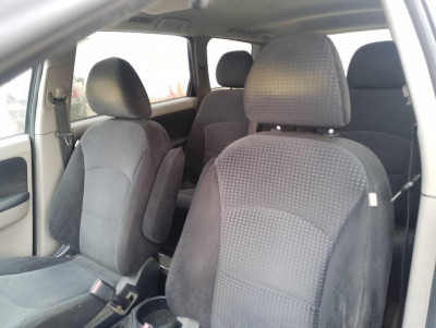 MITSUBISHI GRANDIS (NA0W)