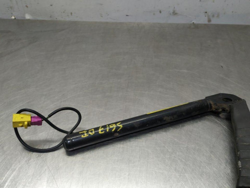  ENGANCHE CINTURON DELANTERO IZQUIERDO Opel VECTRA C BERLINA 