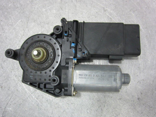  MOTOR ELEVALUNAS DELANTERO DERECHO VOLKSWAGEN PASSAT BERLINA (3B3) 