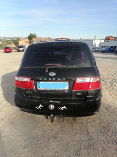 KIA CARENS (RS) — vehículo donante para recambios 