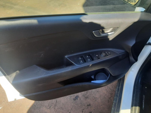 KIA STONIC (YBCUV) — автомобиль-донор на запчасти 