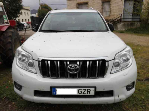 TOYOTA LAND CRUISER (J15) — vehículo donante para recambios 