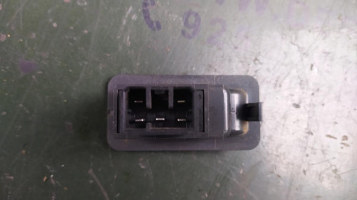 MANDO ELEVALUNAS TRASERO DERECHO Mitsubishi MONTERO (V20/V40) 