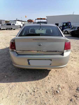 OPEL VECTRA C BERLINA