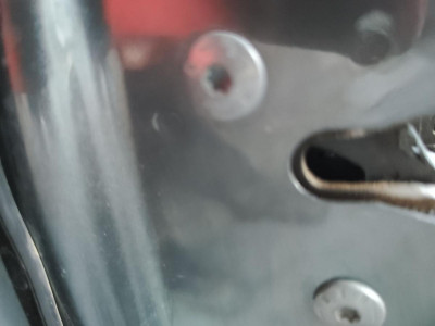 CERRADURA PUERTA TRASERA DERECHA