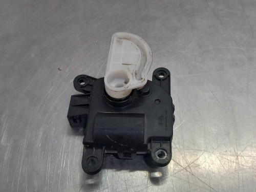 MOTOR APERTURA TRAMPILLAS CLIMATIZADOR KIA SORENTO R (XM) 
