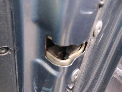 CERRADURA PUERTA DELANTERA DERECHA