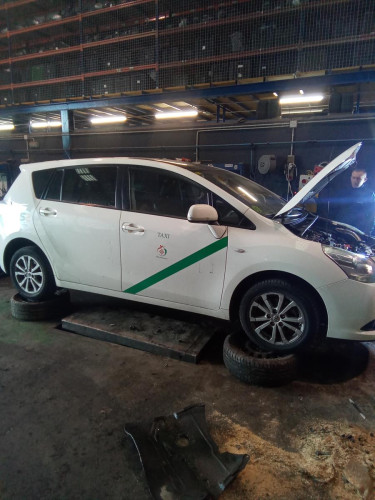  TOYOTA VERSO (AUR2/ZGR2) 