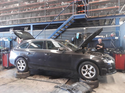  AUDI A4 AVANT (8K5) 
