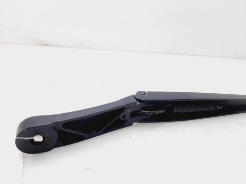 BRAZO LIMPIA DELANTERO DERECHO Skoda RAPID (NH) 
