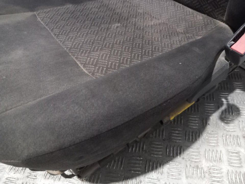  ASIENTO DELANTERO DERECHO 