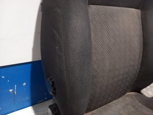  ASIENTO DELANTERO DERECHO 