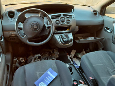RENAULT SCENIC II (JM)