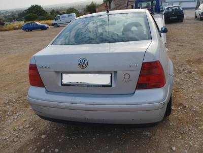 VOLKSWAGEN BORA BERLINA (1J2)(1998)
